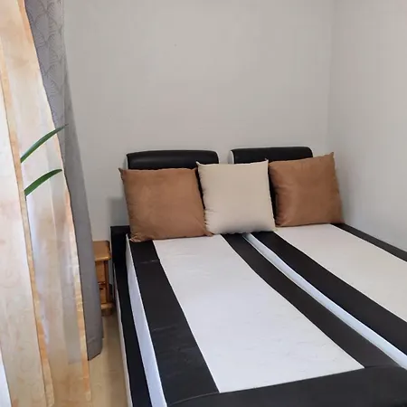 B116, Schoene Ferienwohnung Mit 2 Schlafzimmern شقة